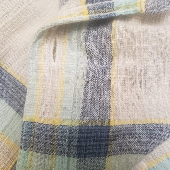 Patagonia Cotton Short Sleeve Button Up Shirt with Blue Plaid Pattern Size L - Picture 7 of 8